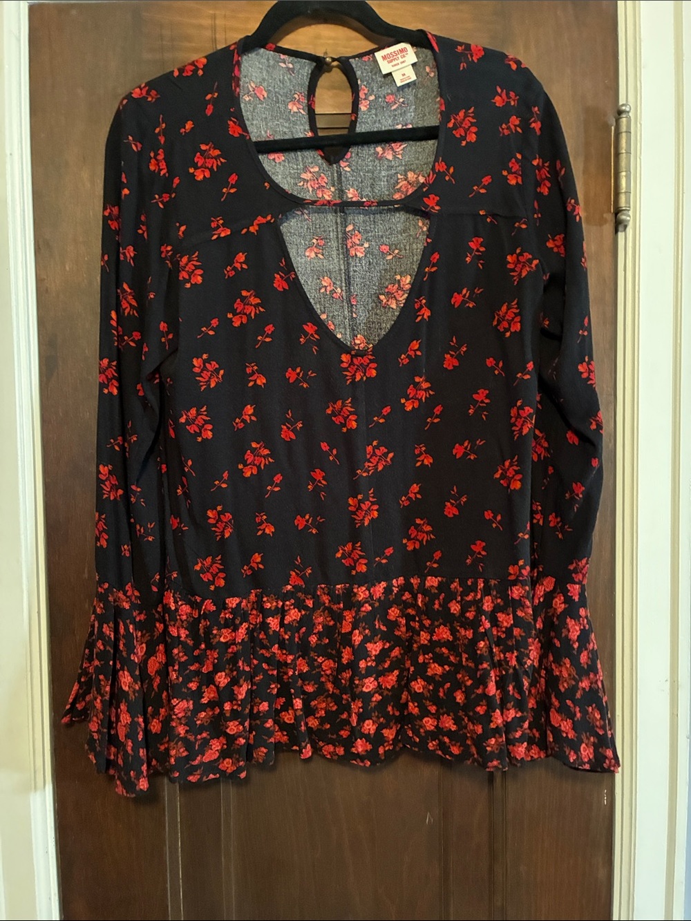 Mossimo Supply Co. Black Long-Sleeve V-Neck Top with Red Floral Print